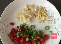 猪皮炒酸豆角的做法图解4