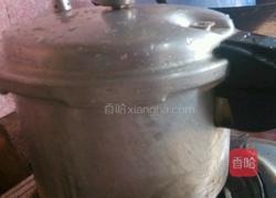 骨头莲藕汤的做法图解4