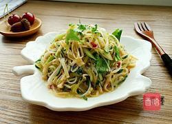 凉拌黄瓜粉丝金针菇的做法图解7