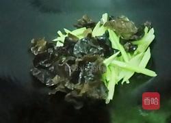 芹菜炒木耳的做法图解6
