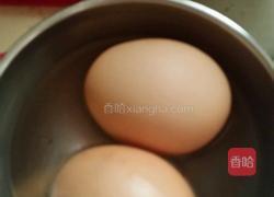 自制出油咸鸡蛋的做法图解3
