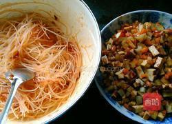 杂酱粉丝的做法图解3