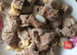 胡萝卜炖牛腩的做法图解2