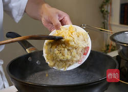 酸菜炒肉丝的做法图解5