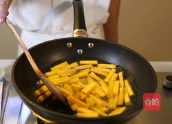 蛋黃焗南瓜的做法圖解3