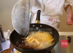 蛋黄焗南瓜的做法图解4