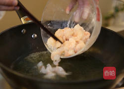 西兰花炒虾仁的做法图解6