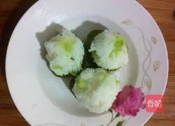 Illustration of how to make small kiwi fruit rice balls 4