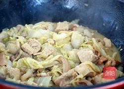 大白菜炖冻豆腐的做法图解9