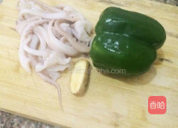 菜椒鱿鱼须的做法图解1