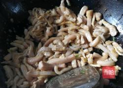 蒜苗炒肉丝的做法图解2