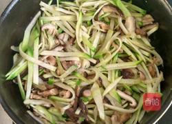 香菇萝卜丝的做法图解4