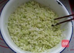 牛肉白菜馅饼的做法图解3