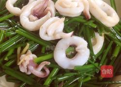 鲜鱿炒韭苔的做法图解10