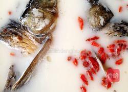 枸杞鱼头汤的做法图解7