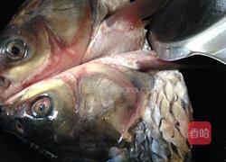 枸杞鱼头汤的做法图解1