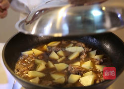 土豆烧鸡块的做法图解9