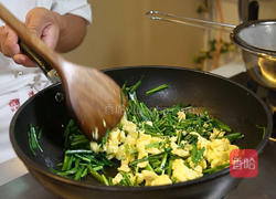 韭菜炒鸡蛋的做法图解5