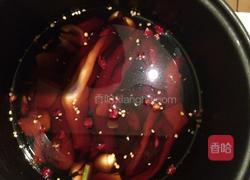 电饭煲酱香鸭脚的做法图解6