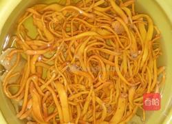 鲜虫草花猪展肉粉肠汤的做法图解4