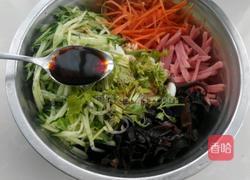 凉拌木耳火腿黄瓜丝的做法图解4