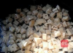 老干妈拌藕丁的做法图解1