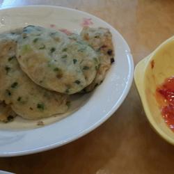 鲈鱼饼的做法[图]