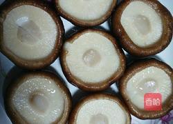 蒸香菇肉丸子的做法图解2