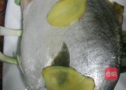 清蒸金鲳鱼的做法图解2