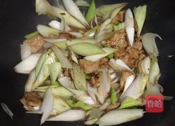 葱爆肉的做法图解6