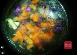 胡萝卜洋葱肥牛汤的做法图解9