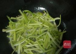 芹菜炒豆干的做法图解2