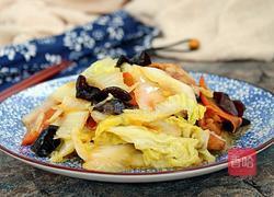 白菜片木耳炒肉的做法图解8
