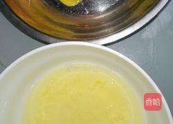 戚风蛋糕的做法图解2