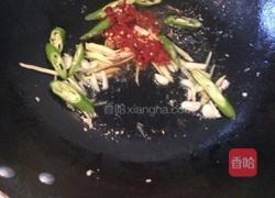 双椒炒粉肠的做法图解4
