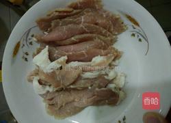 蒜苗炒腊肉的做法图解2