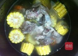 广东靓汤—玉米龙骨汤的做法图解4