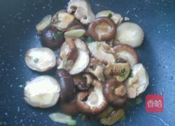香菇炖豆腐的做法图解6