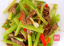 芹菜炒牛肉的做法图解11
