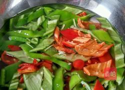 双椒炒肉片的做法图解2