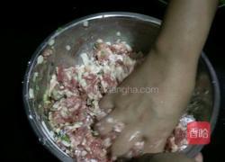 嘎嘣脆比鸡米花还好吃的肉丸子的做法图解2