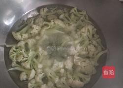 老干妈咸肉花菜的做法图解1