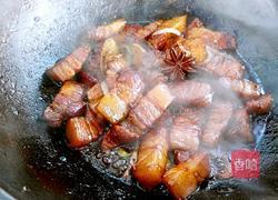 红烧肉炖鹌鹑蛋的做法图解6