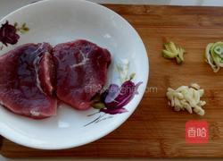 黑胡椒牛排的做法图解1