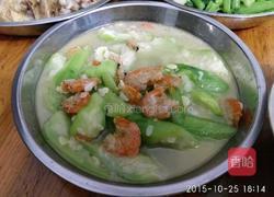 丝瓜虾米汤的做法图解2