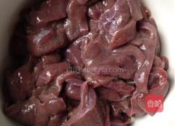 菠菜猪肝汤的做法图解2