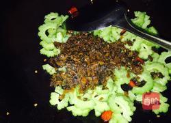 芽菜苦瓜的做法图解7