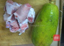 老火靓汤—木瓜猪蹄汤的做法图解1