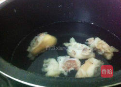 老火靓汤—木瓜猪蹄汤的做法图解3