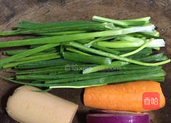 蔬菜鸡蛋饼的做法图解1